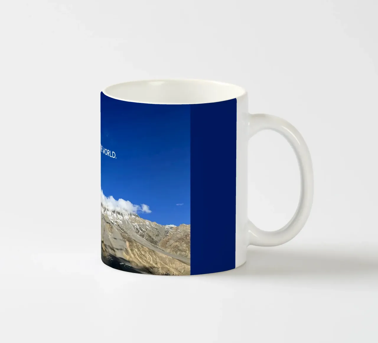 On top of the world. Himalayas tazza in ceramica da Happy 😃 Art 🎨 by Christine Schnoell