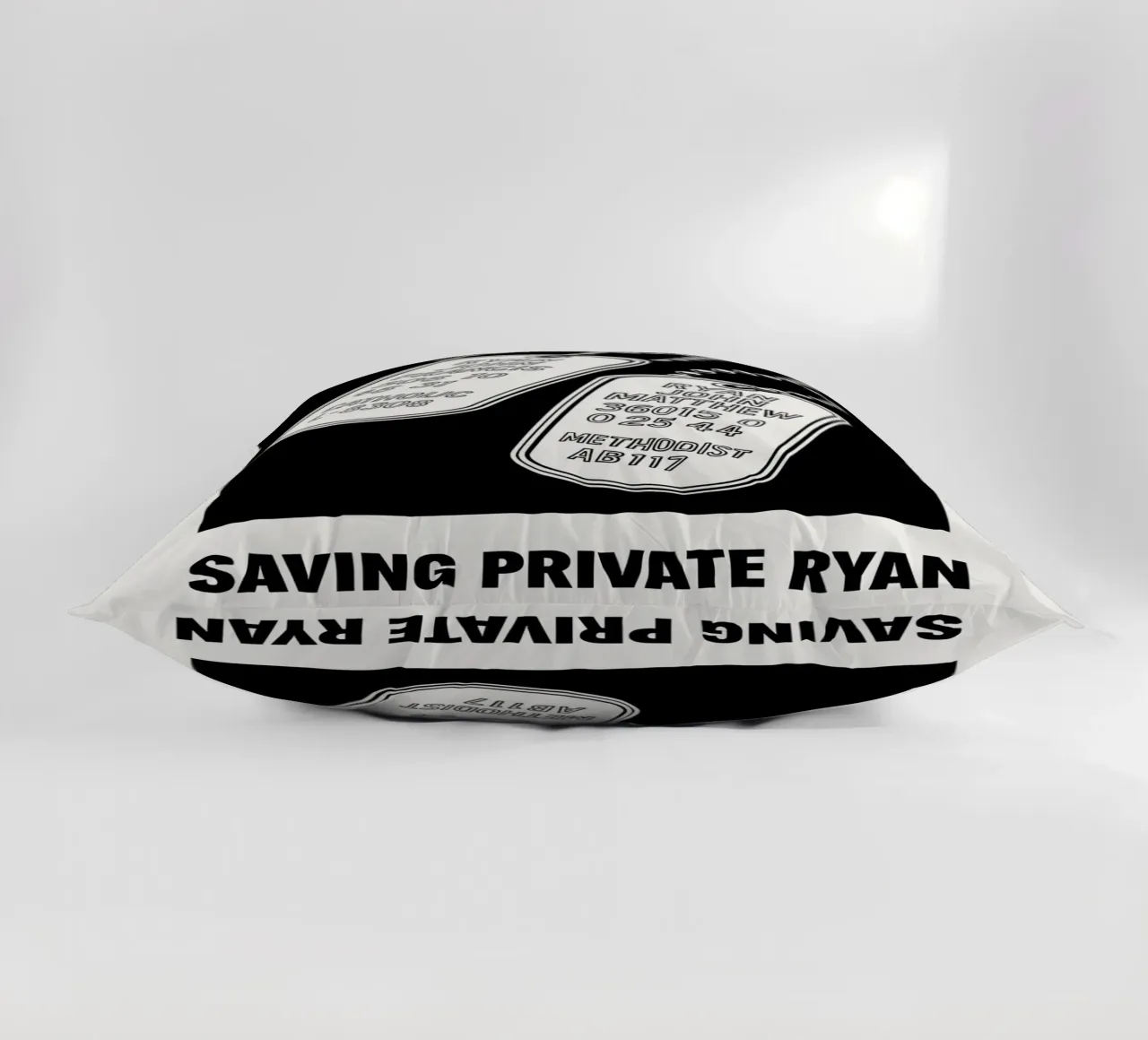Saving Private Ryan Print Kissen von MoviesArt