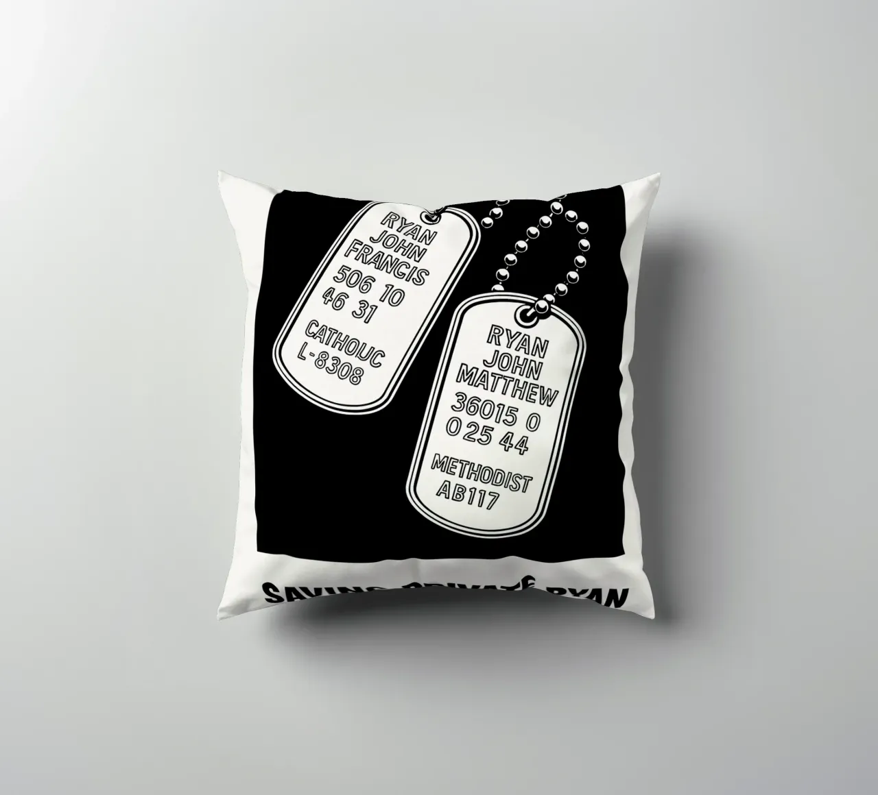 Saving Private Ryan Print Kissen von MoviesArt