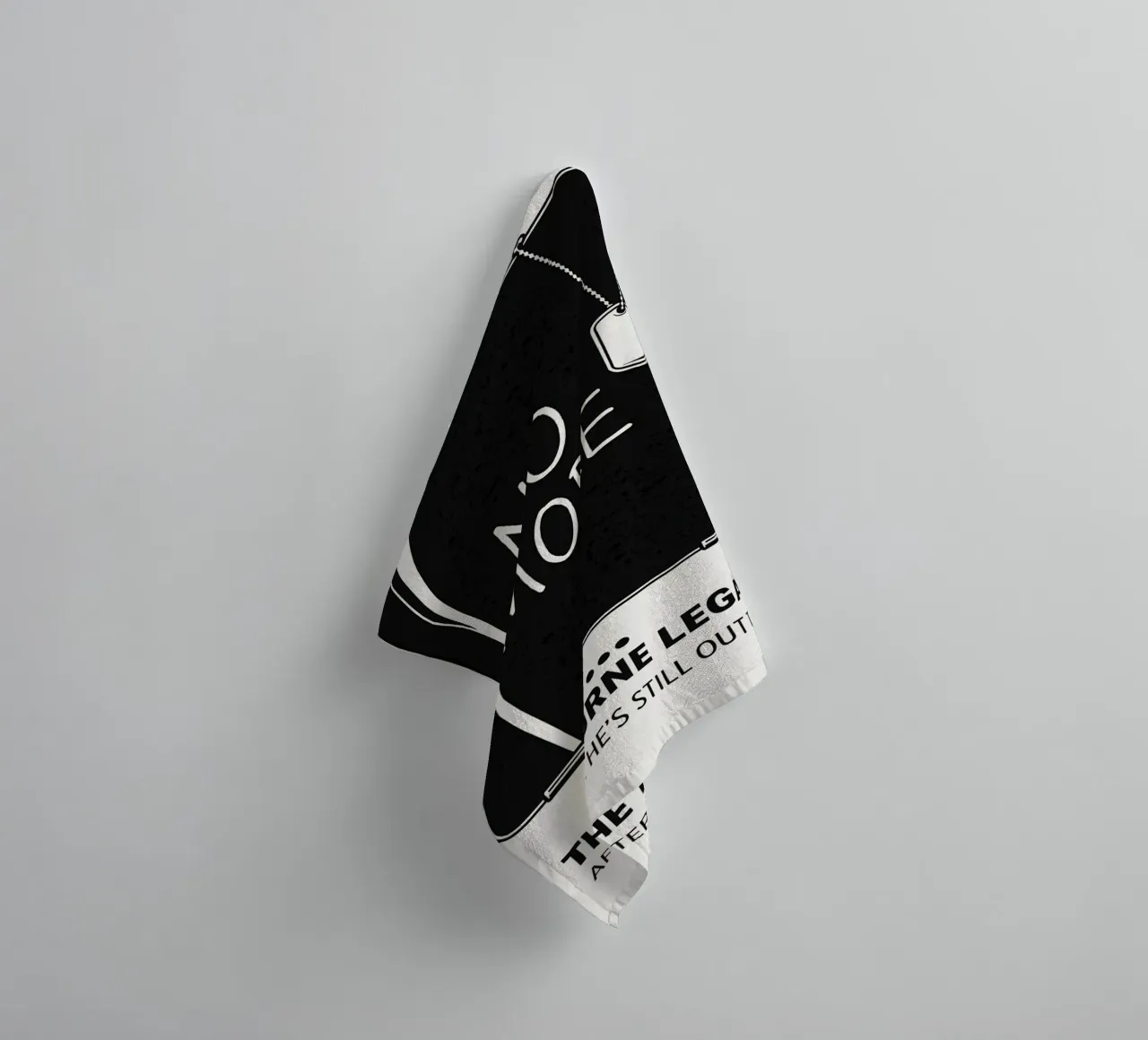 The Bourne Legacy Print asciugamano da bagno da MoviesArt