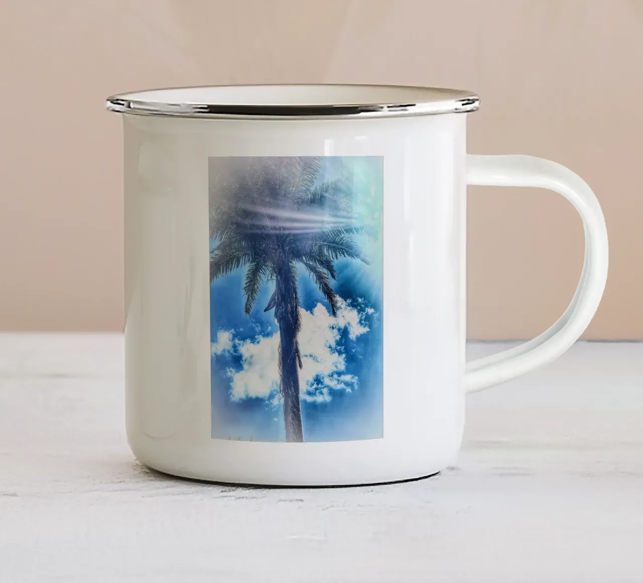 California Dreamin’ tazza in smalto da Bitburg Studio