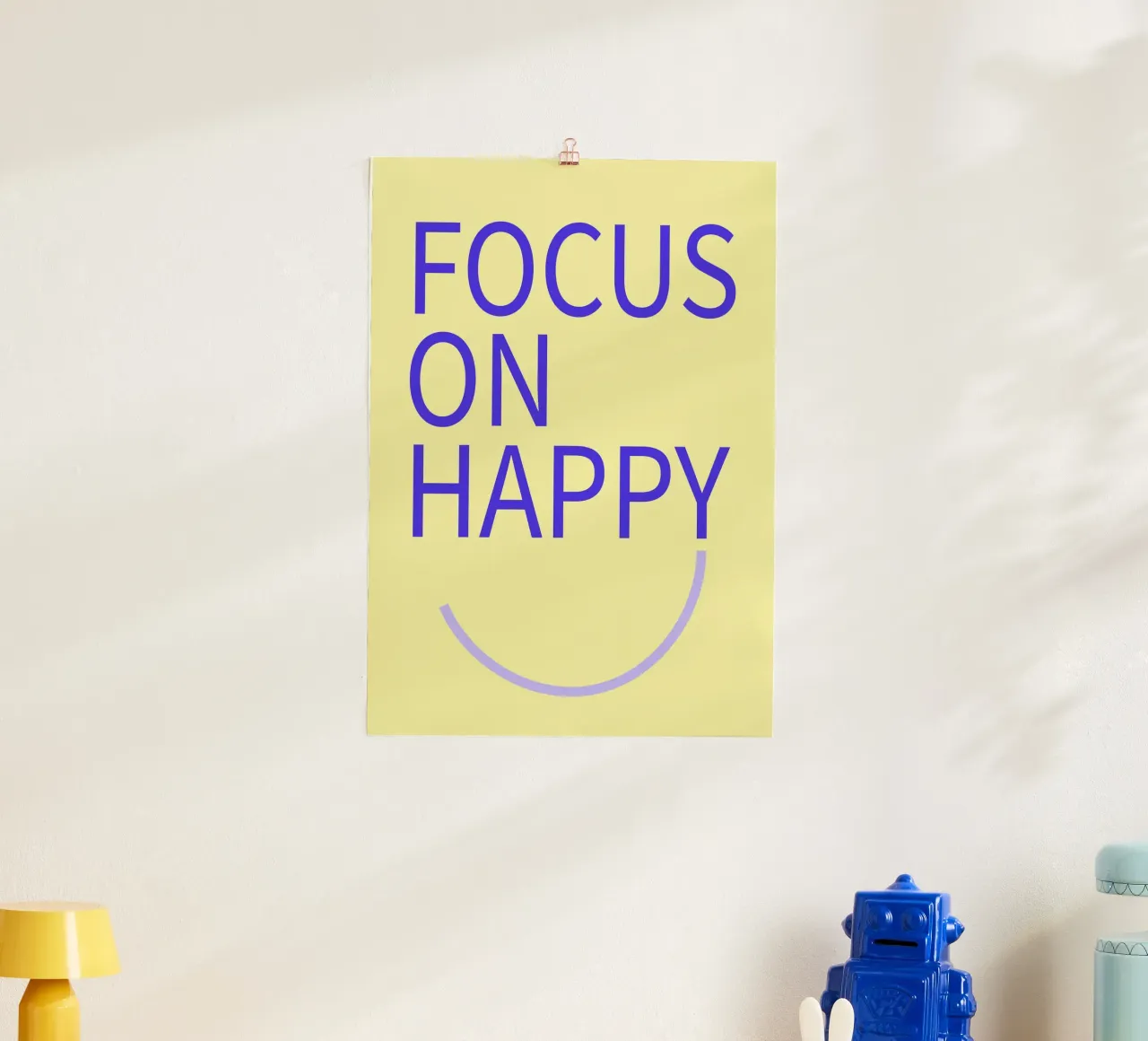 FOCUS ON HAPPY. poster con telaio in plastica da FRICKE DESIGN