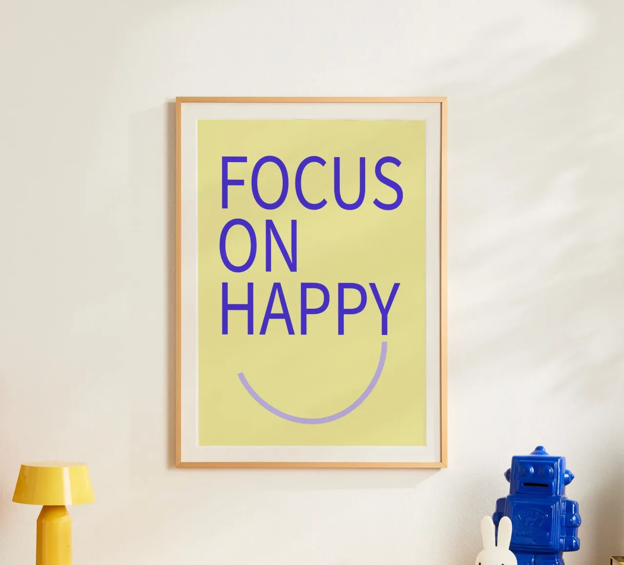 FOCUS ON HAPPY. poster con telaio in plastica da FRICKE DESIGN