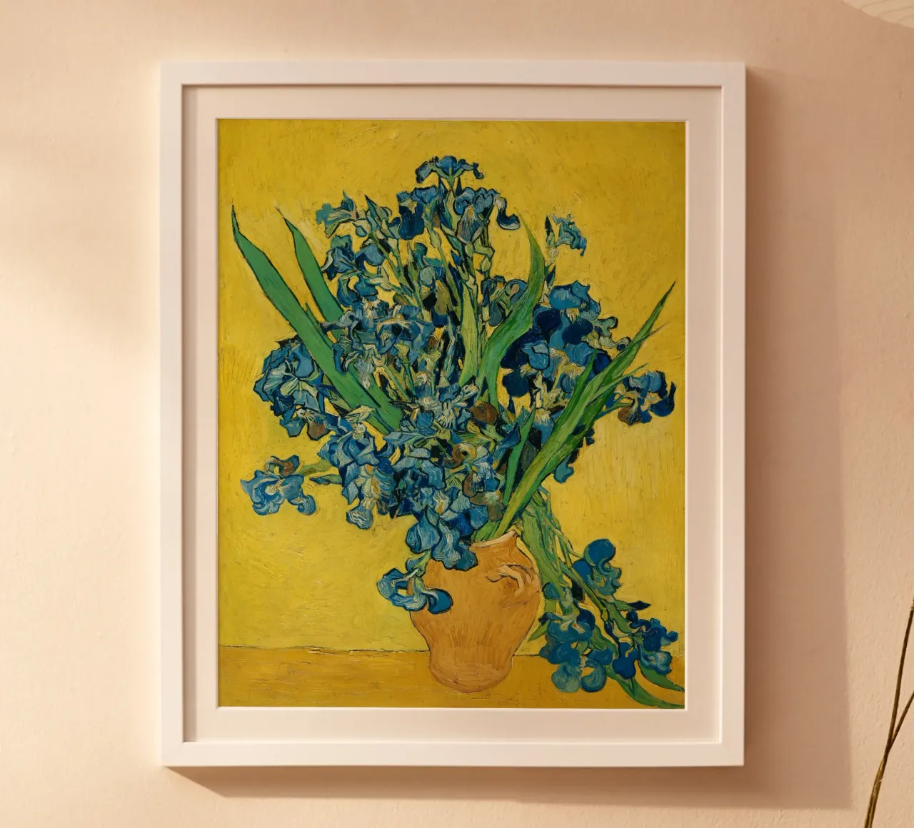 "Iris" (1889) di Vincent van Gogh poster con telaio in legno da Venus Art