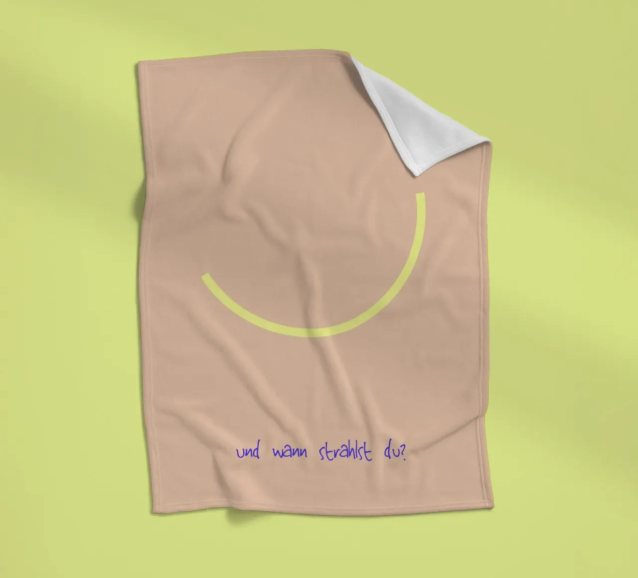 und wann strahlst du? fleece blanket by FRICKE DESIGN
