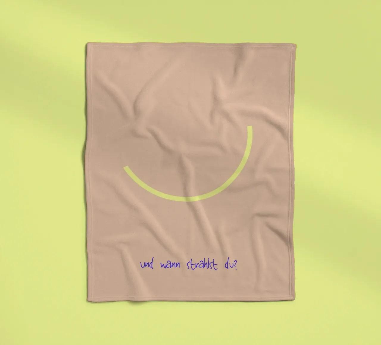 und wann strahlst du? fleece blanket by FRICKE DESIGN