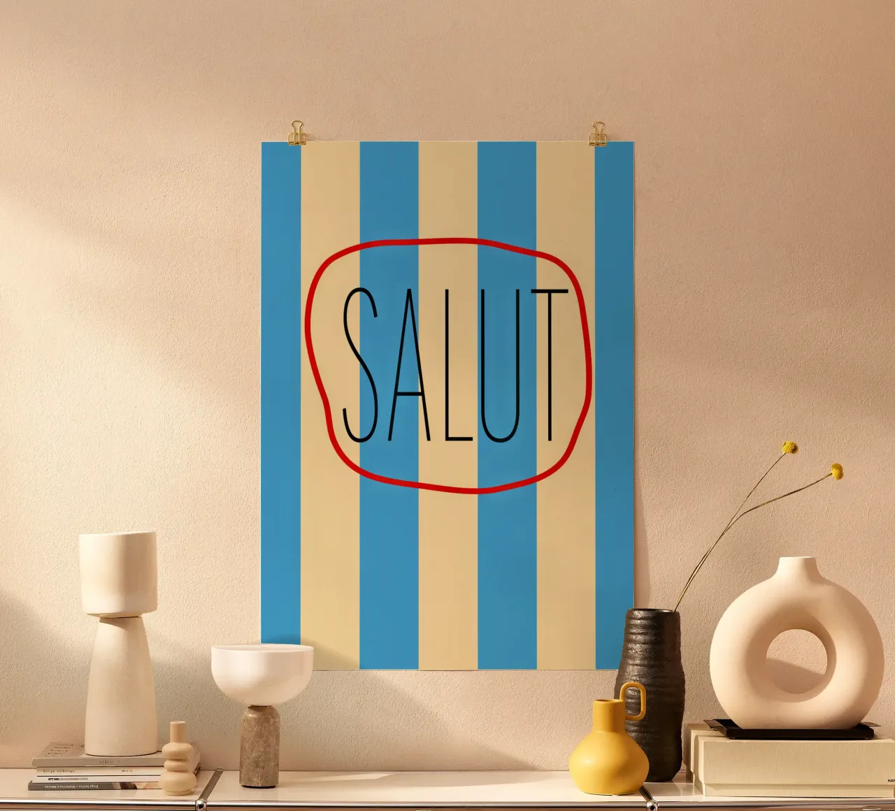 SALUT. poster con telaio in plastica da FRICKE DESIGN