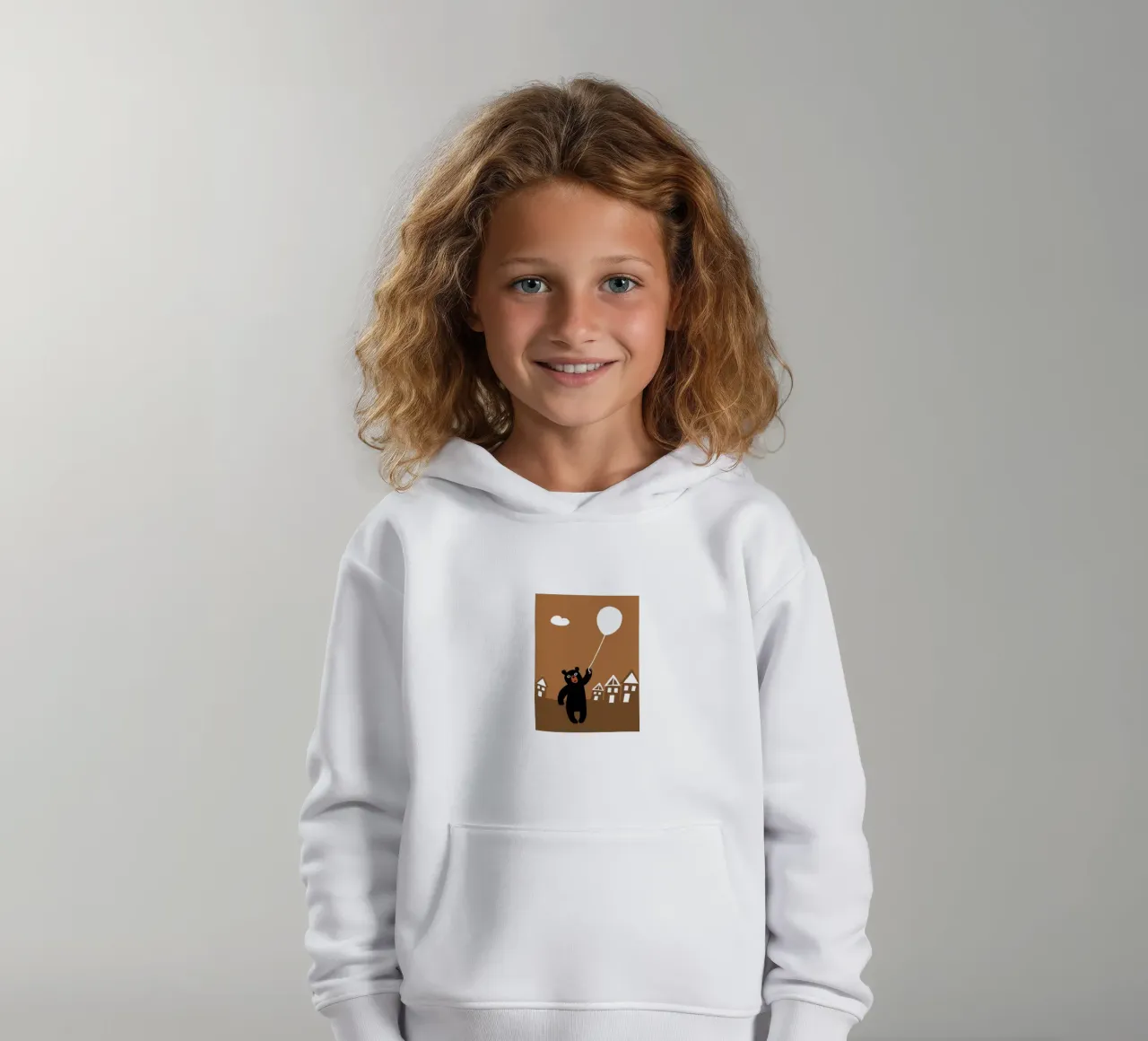 Orso che gioca con i palloncini felpa bambino con cappuccio da TRENDY POSTER SHOP