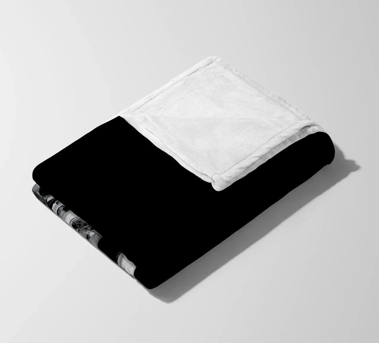 Reflection on the Moon coperta in pile da Vintage by JUNIQE