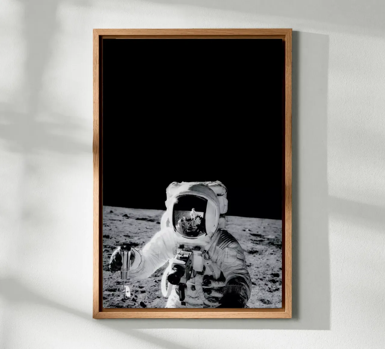 Reflection on the Moon alluminio dibond da Vintage by JUNIQE