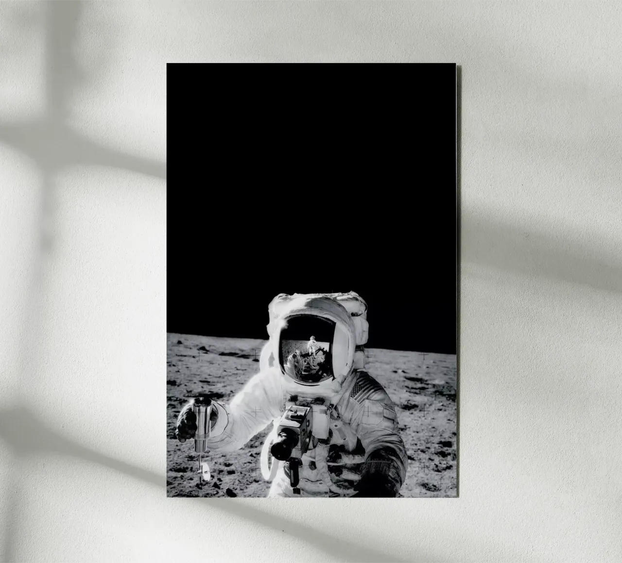 Reflection on the Moon alluminio dibond da Vintage by JUNIQE