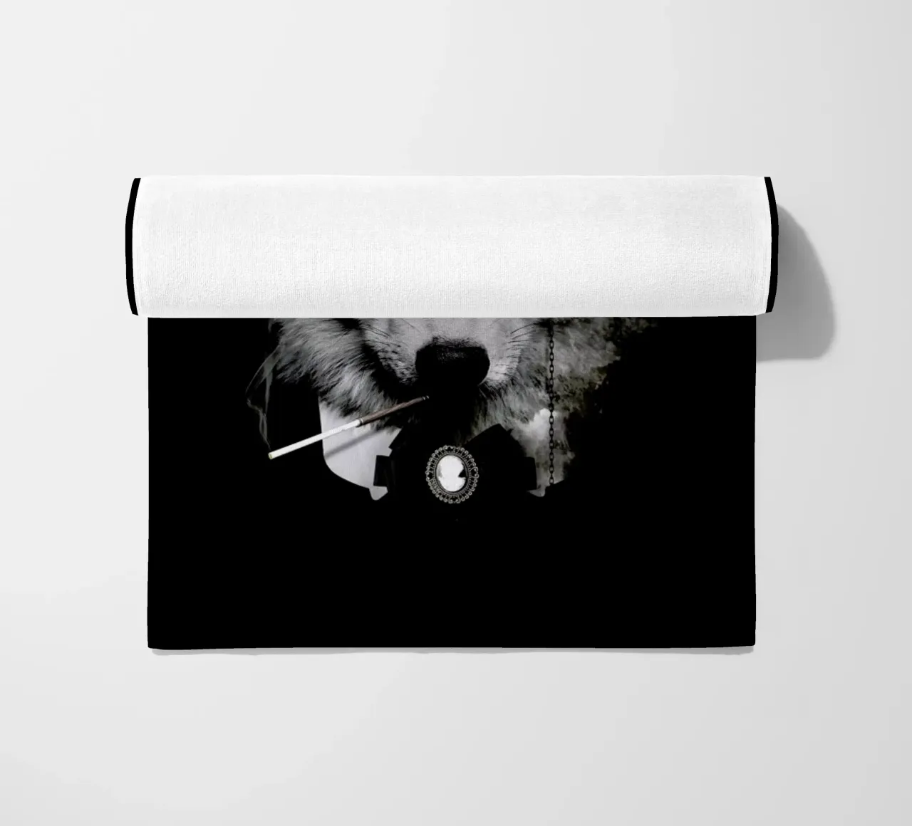 Classy Wolf strandhanddoek van Wouter Rikken