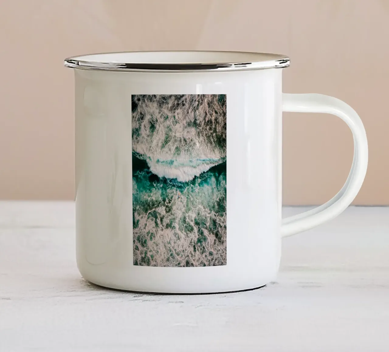 Un tutt'uno con il mare tazza in smalto da BLICKPUNKT