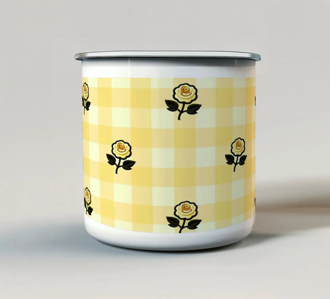 Motif de roses vichy jaune beurre mug en émail de SilverPegasus