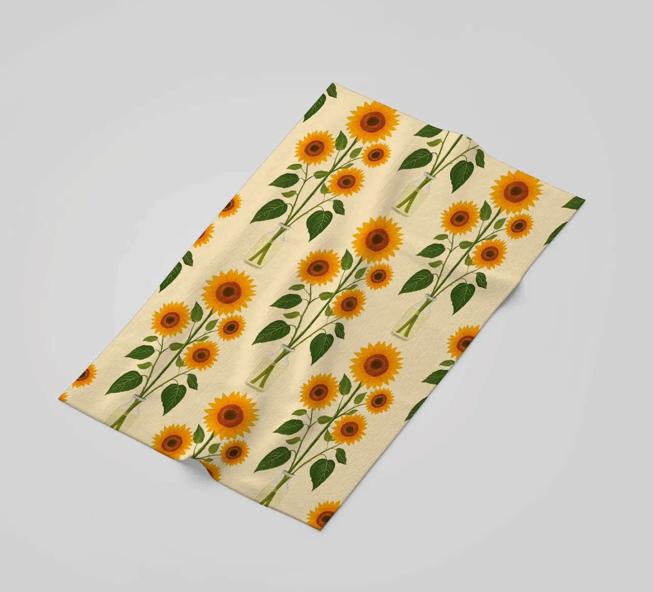 Girasoli in un vaso di vetro telo mare da Curious Canvas