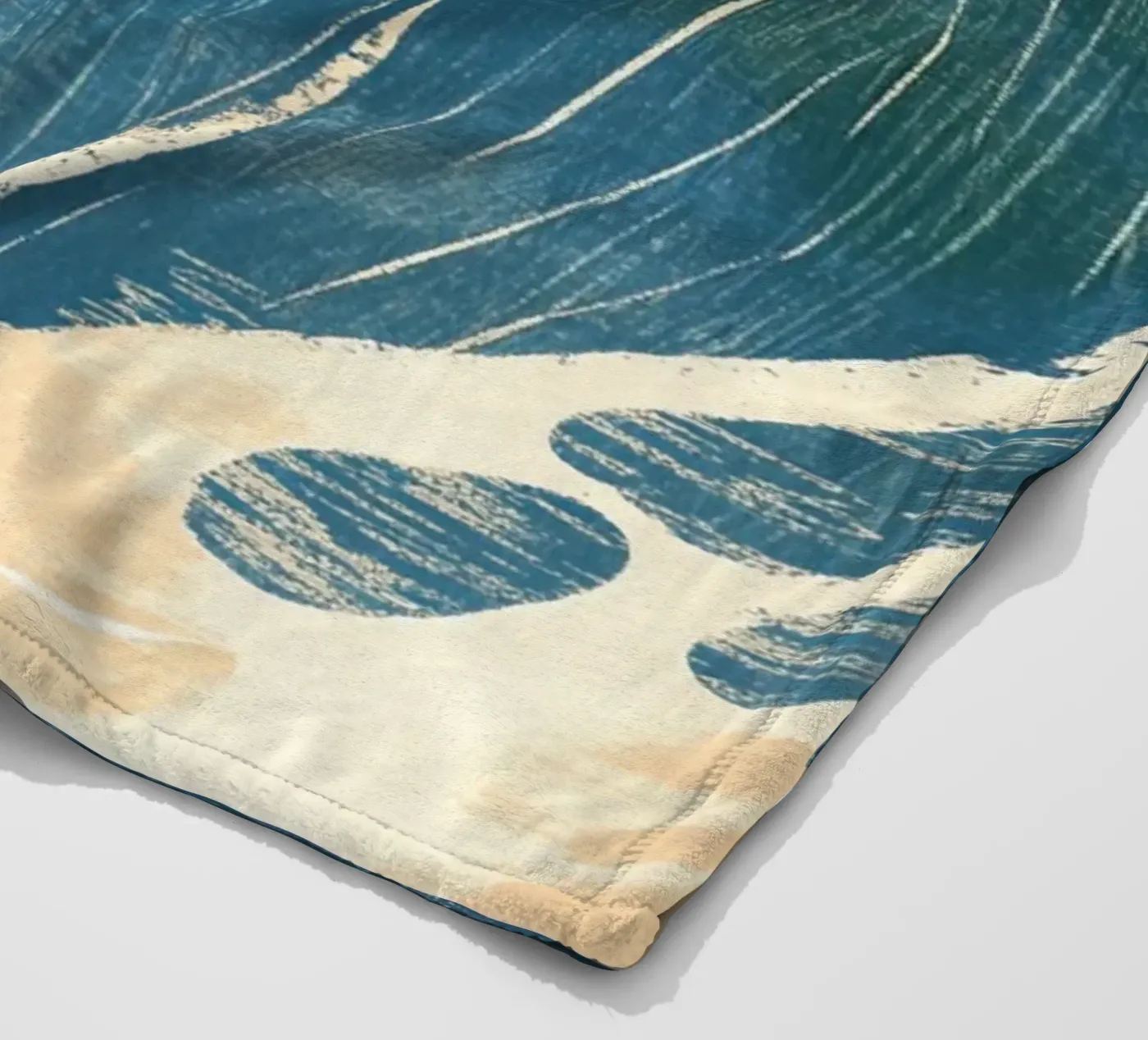 Surfer Fleecedecke von Curious Canvas