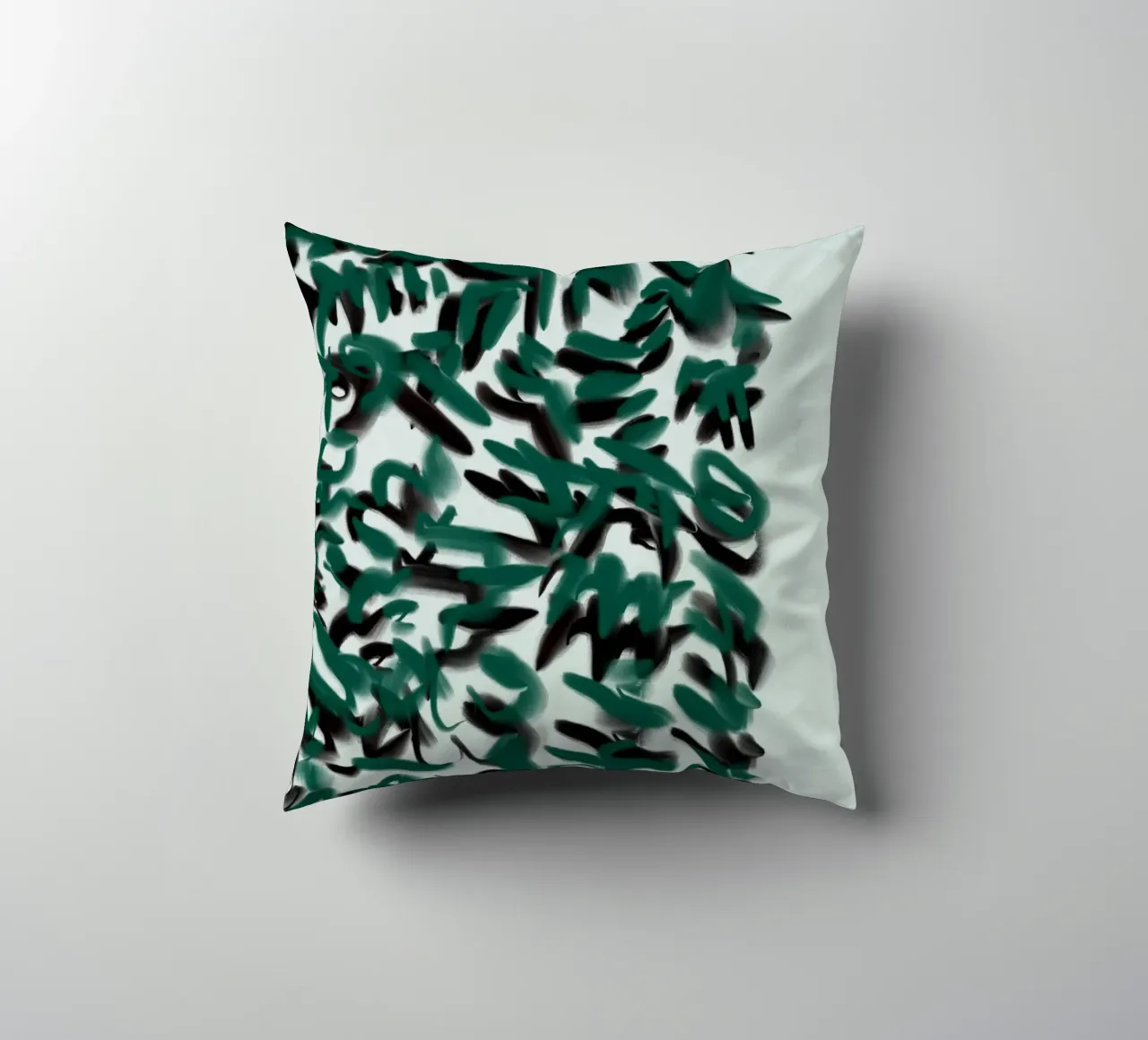 Pennellate astratte in verde cuscino da Little Dean