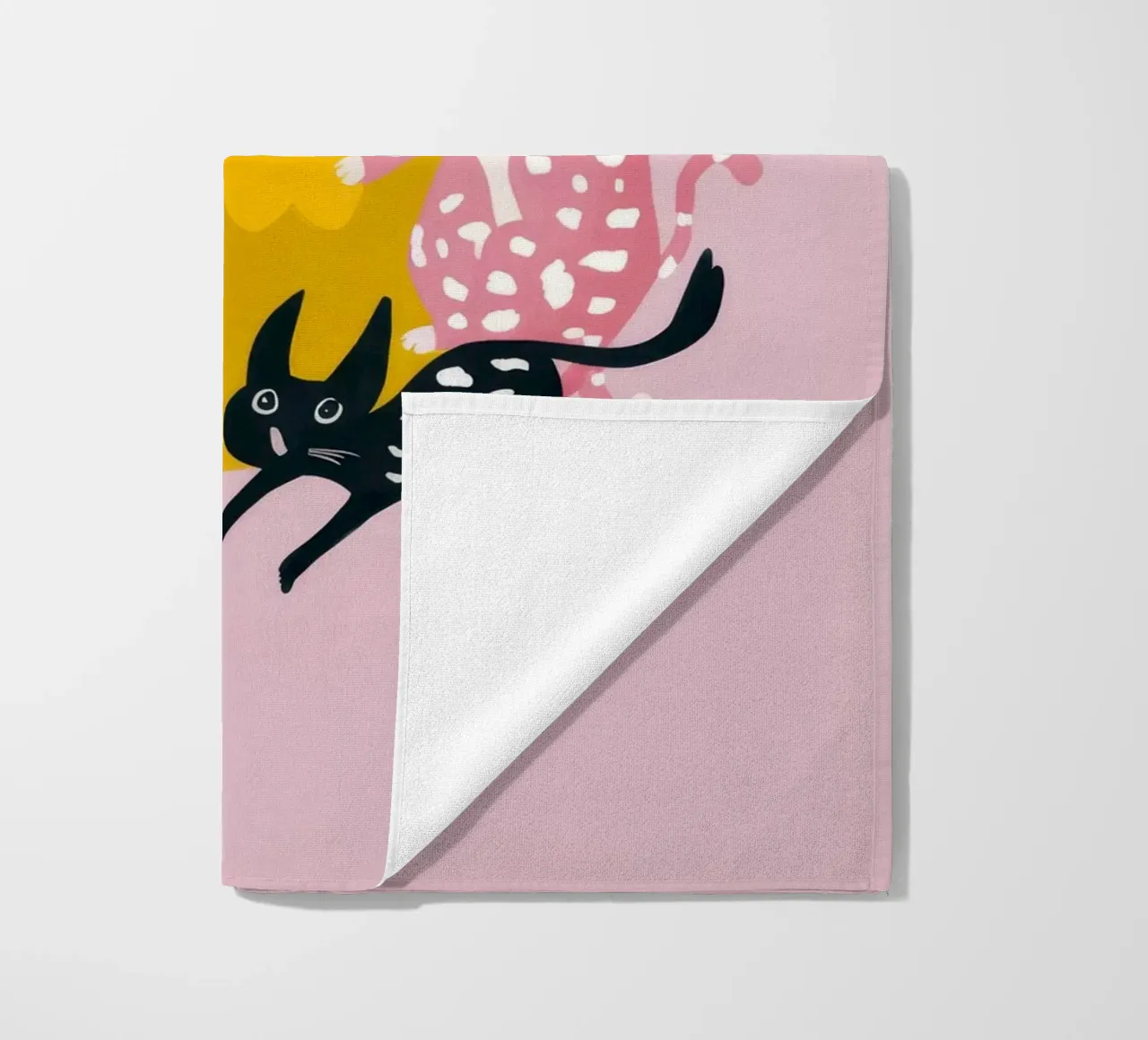 Abbraccio felino regale telo mare da Aether Brush