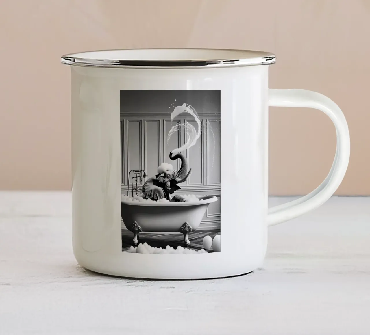 Elefante che gioca con l'acqua tazza in smalto da christal shop