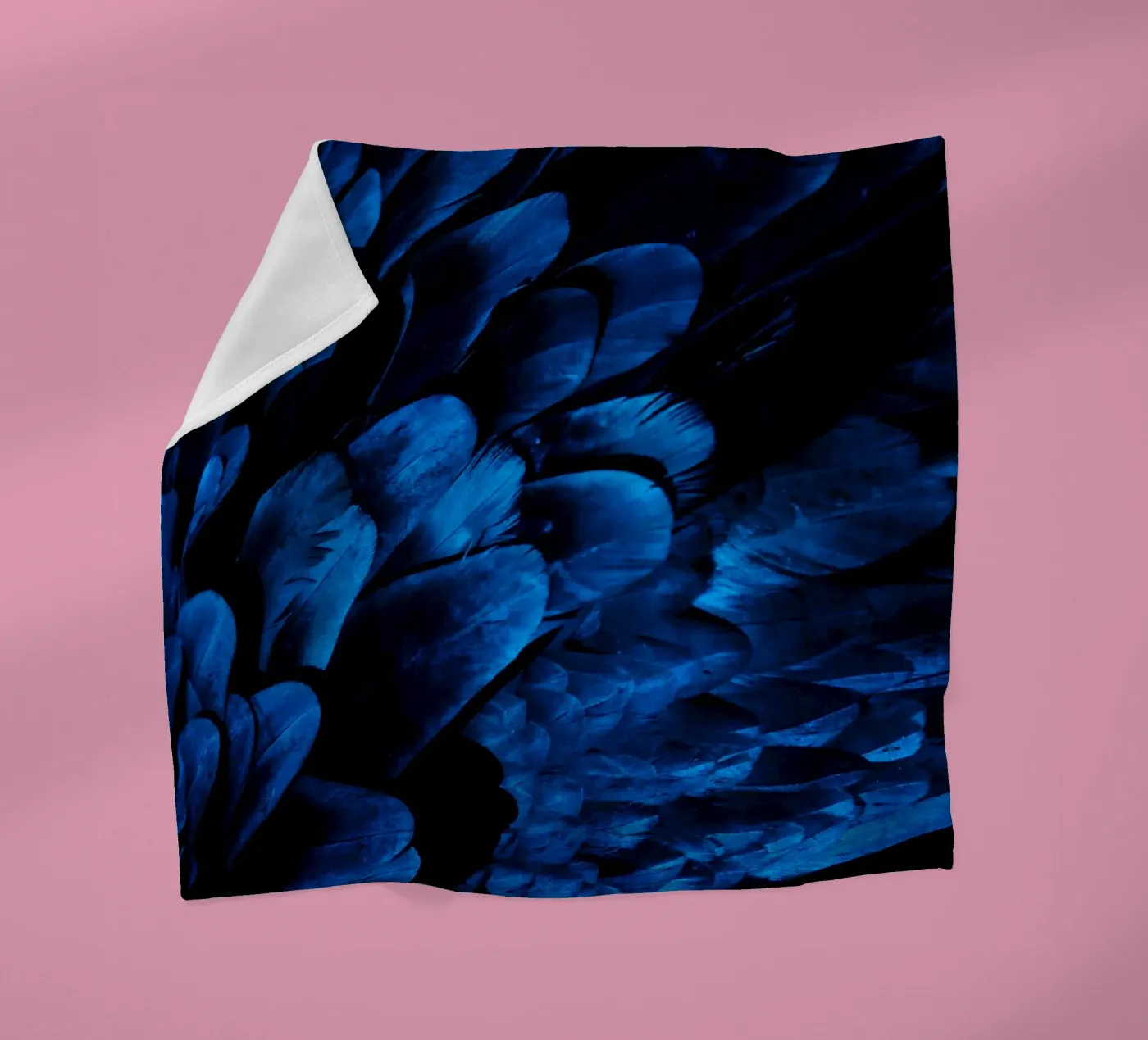 pattern shine fleece blanket by Bleu