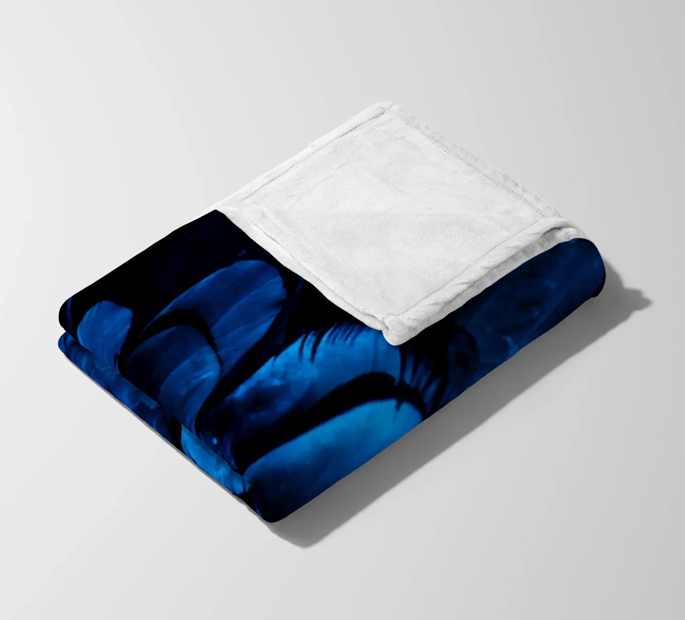 pattern shine fleece blanket by Bleu