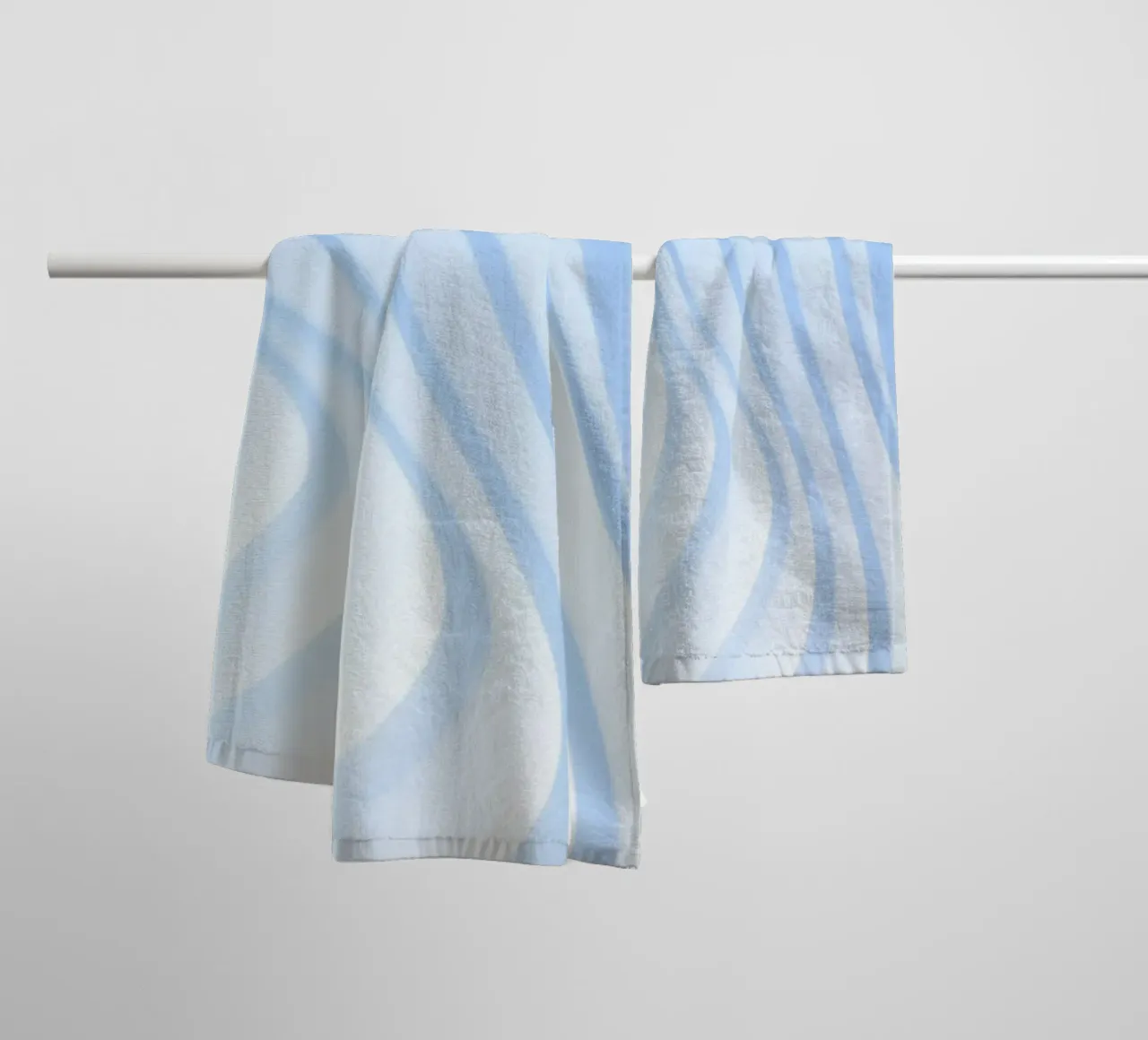 geschwungene Linien Handtuch von Bleu
