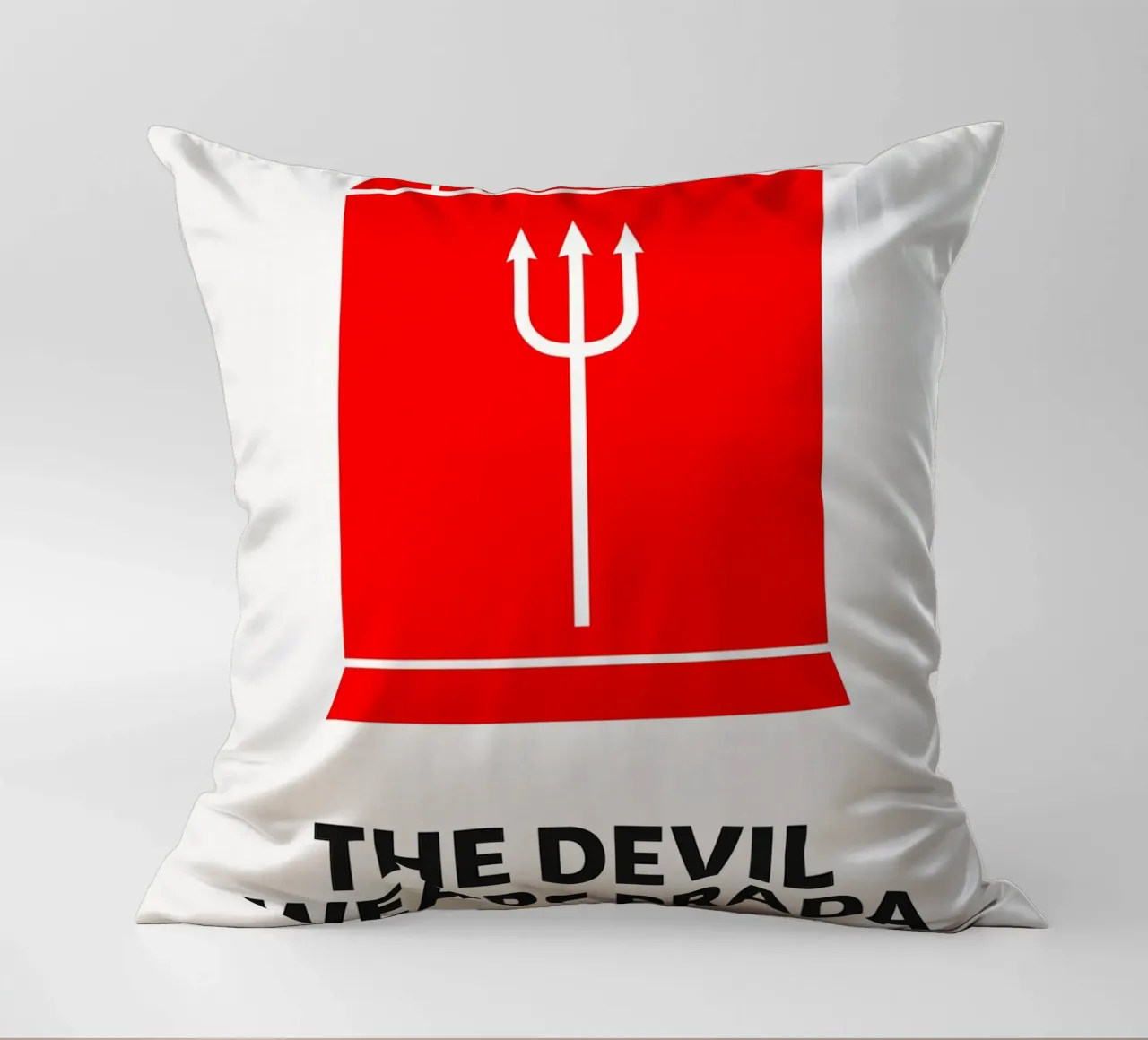 The Devil Wears Prada Print cuscino da MoviesArt