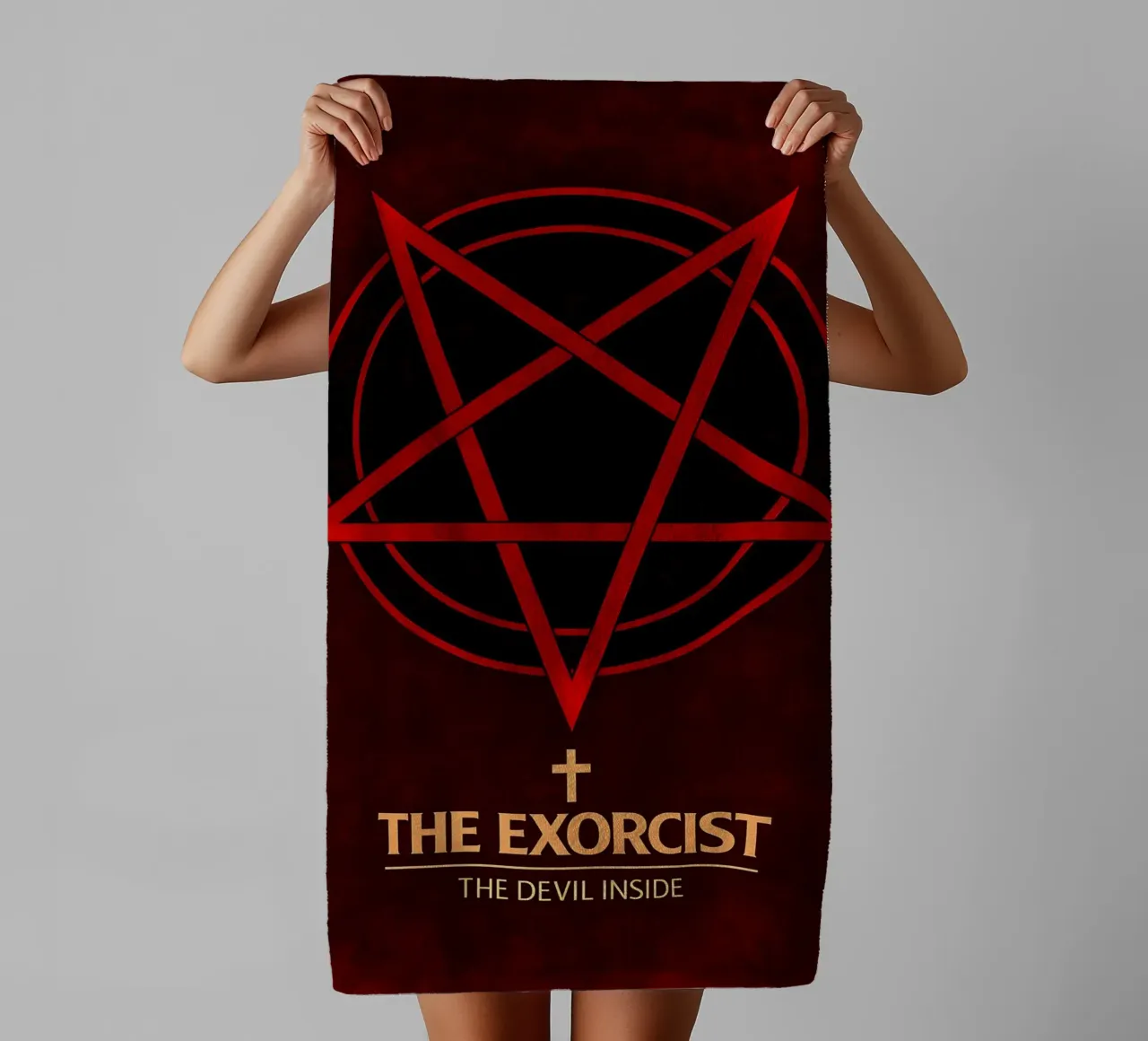 The Exorcist Print asciugamano da bagno da MoviesArt