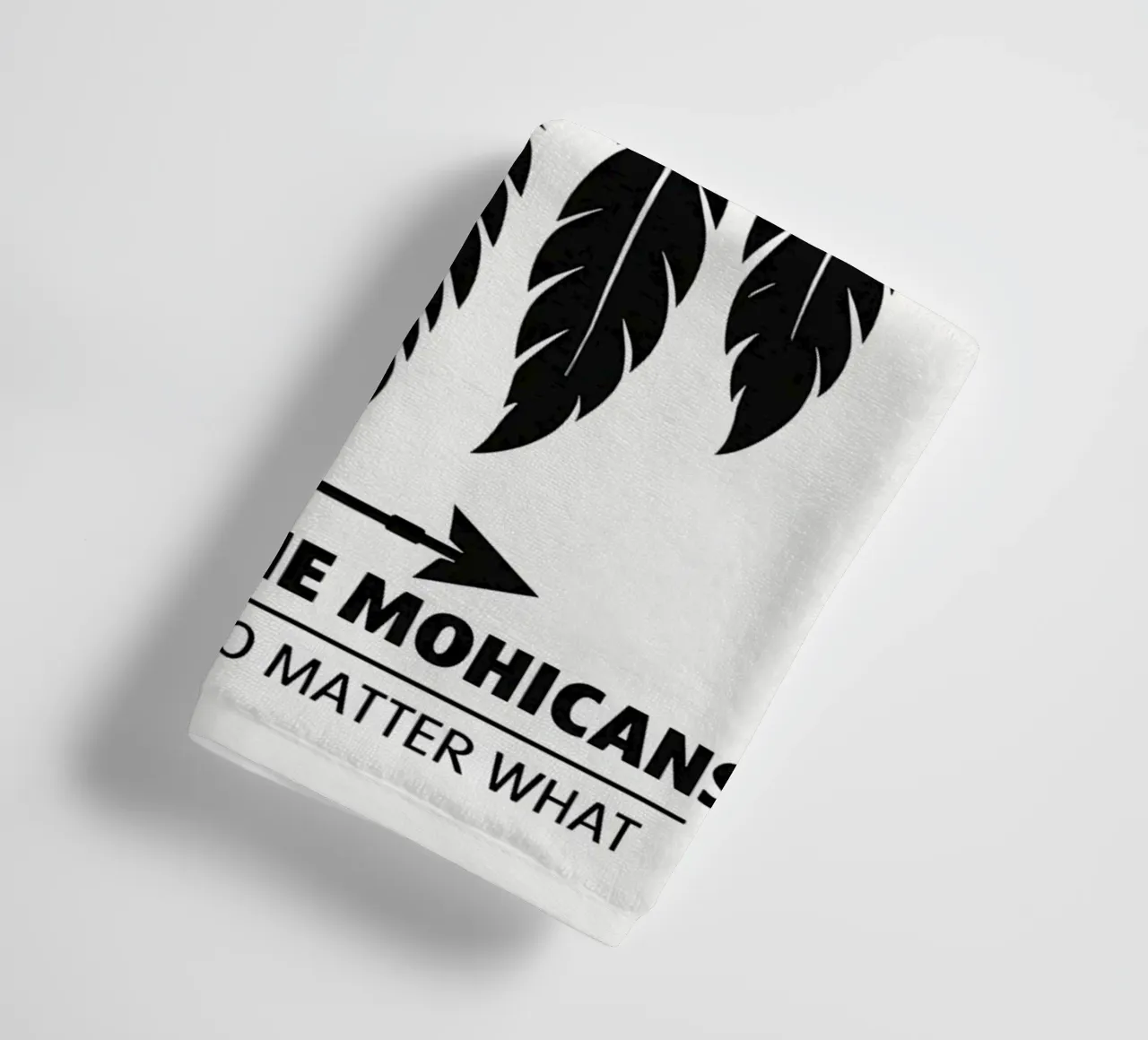 The Last Of The Mohicans Print asciugamano da bagno da MoviesArt