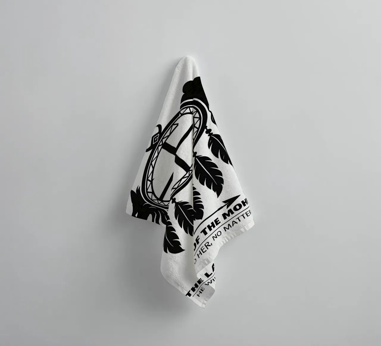 The Last Of The Mohicans Print asciugamano da bagno da MoviesArt