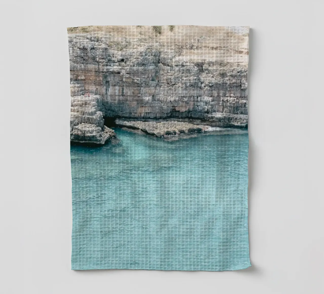 Rocky coast in Apulia, Italy canovaccio da cucina da photolovers