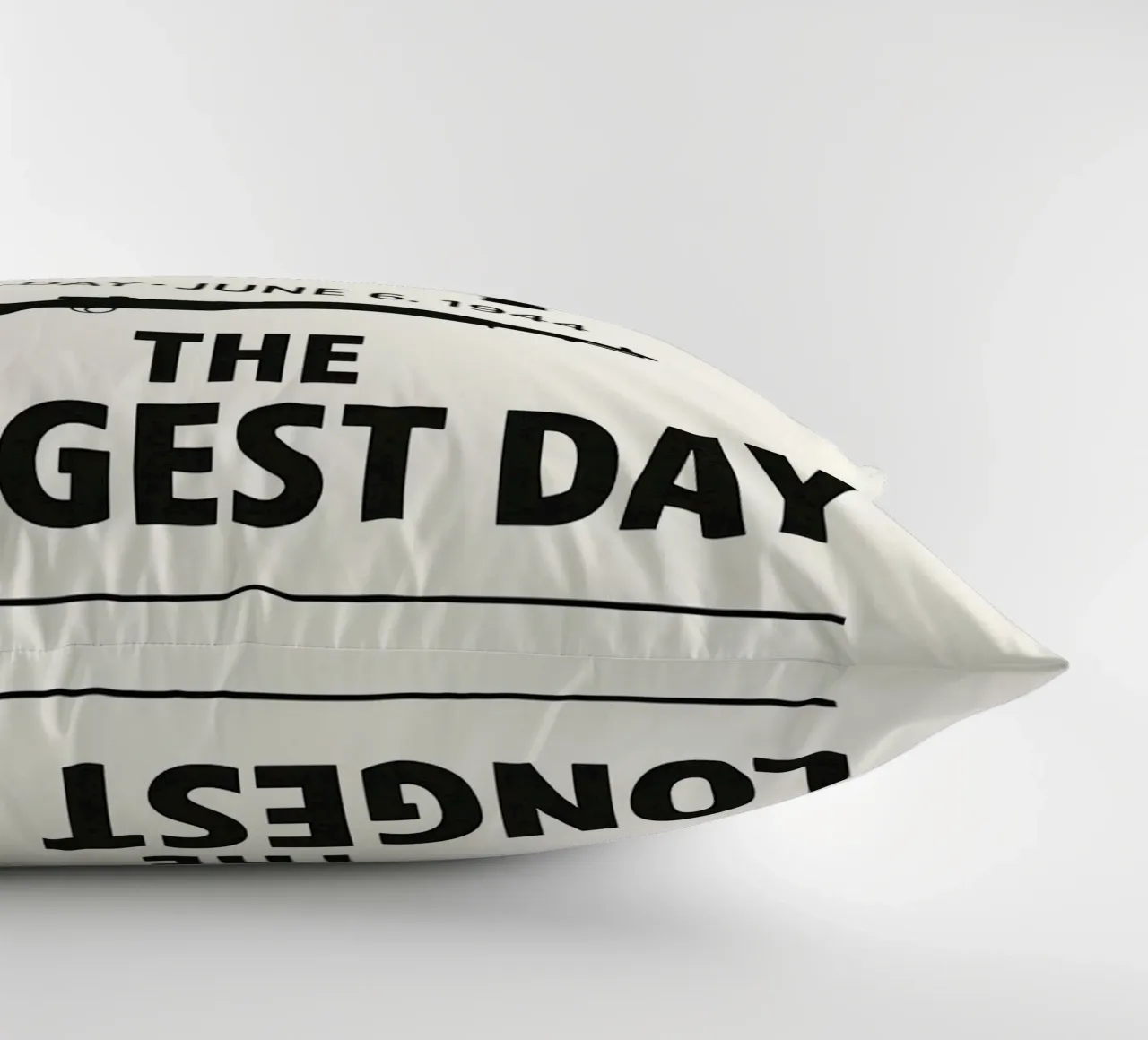 The Longest Day Print cuscino da MoviesArt