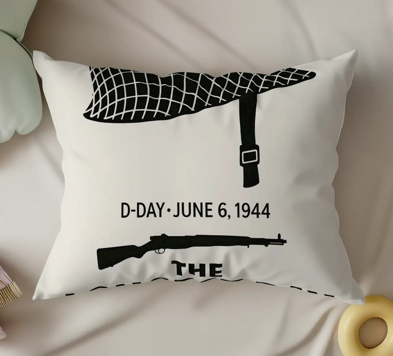 The Longest Day Print cuscino da MoviesArt