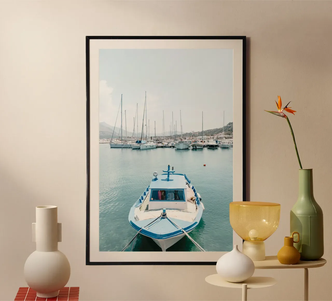 Boat in a port in Sicily poster con telaio in plastica da photolovers