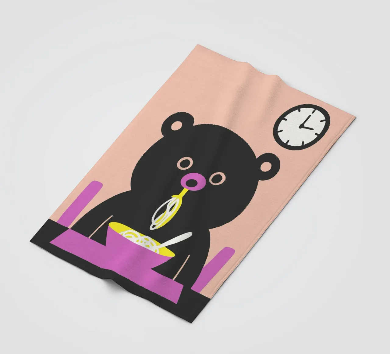 Bear Eats Noodles Fleecedecke von TRENDY POSTER SHOP