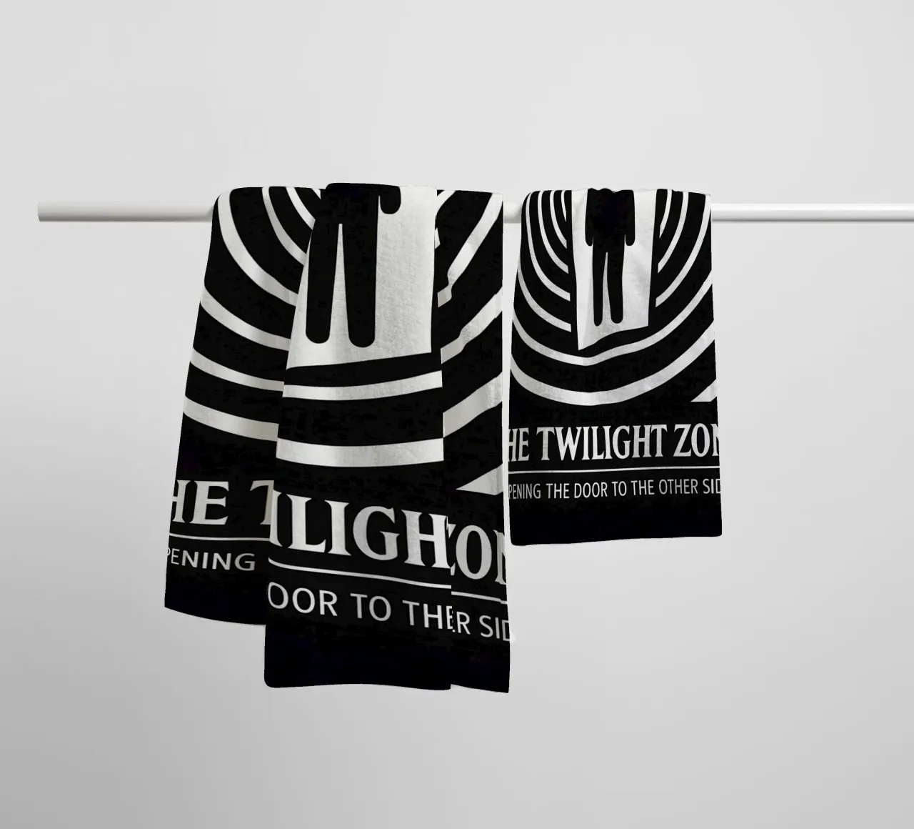 The Twilight Zone Print asciugamano da bagno da MoviesArt