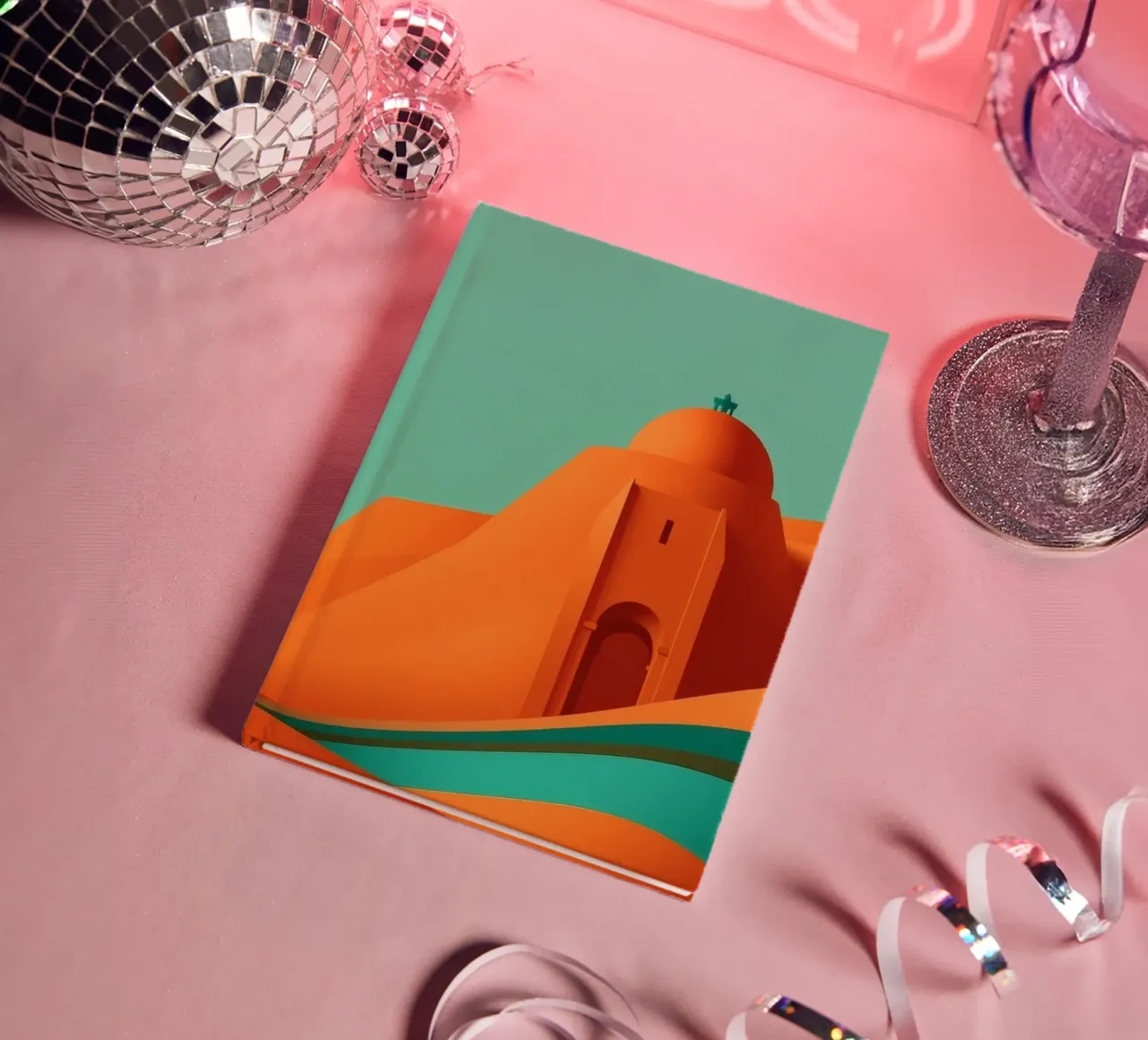 paesaggio con fortezza arancione e colline stilizzate diario da DesignDoodle