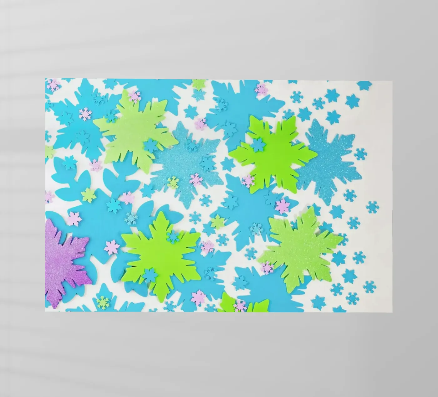 Snowflakes pellicola backlit da Juj Winn