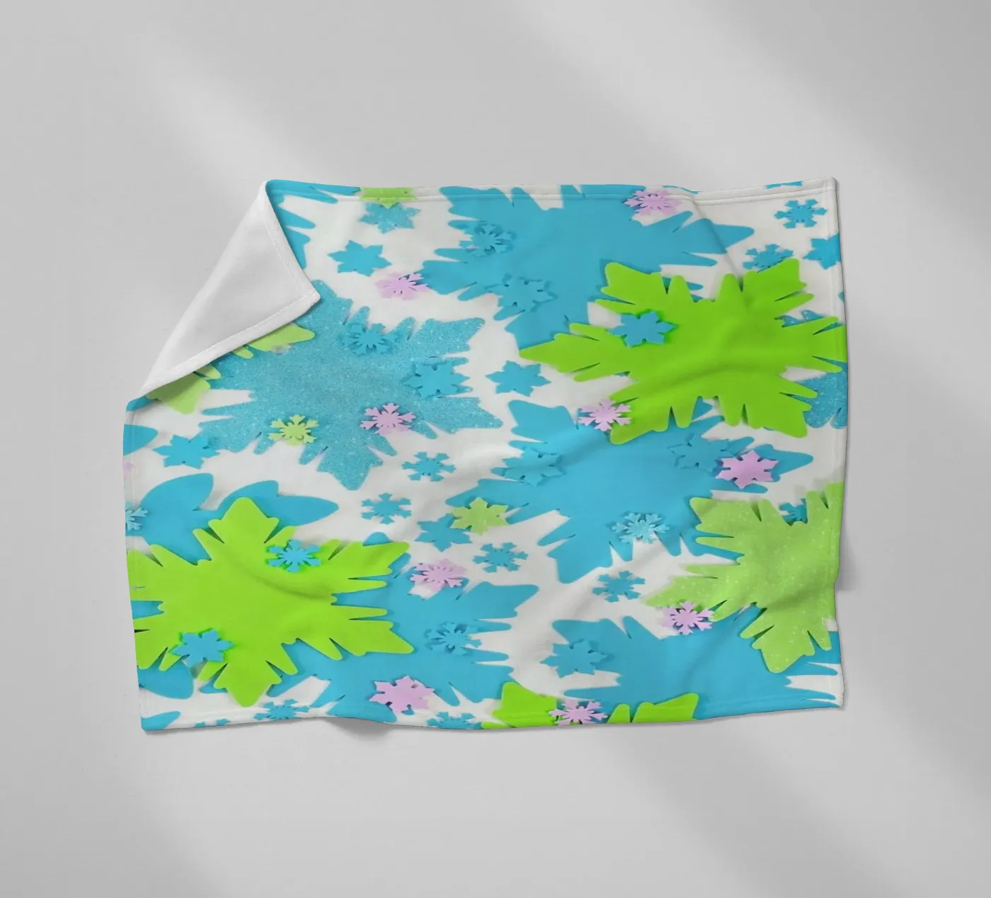 Snowflakes Fleecedecke von Juj Winn