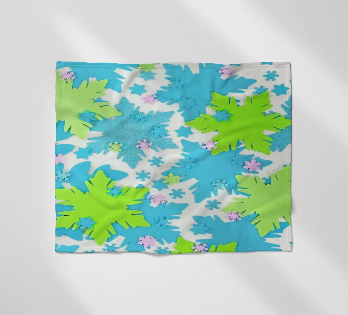Snowflakes Fleecedecke von Juj Winn