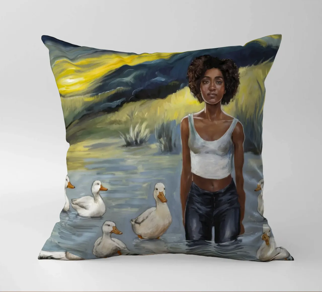 Tranquillo riflesso dell'acqua cuscino da Ebony Carpenter