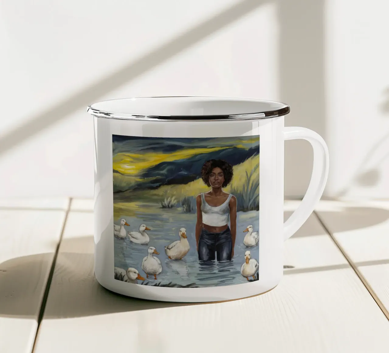 Tranquillo riflesso dell'acqua tazza in smalto da Ebony Carpenter