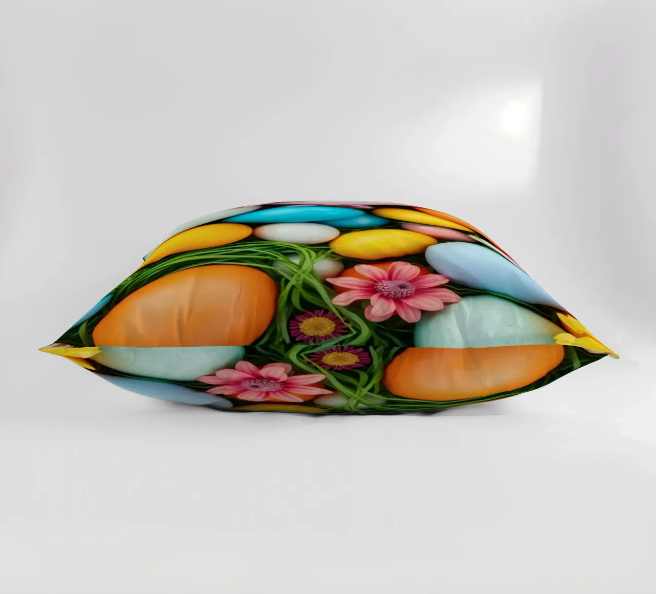 Uova di Pasqua colorate e fiori disposti in una vivace atmosfera primaverile cuscino da DesignDoodle