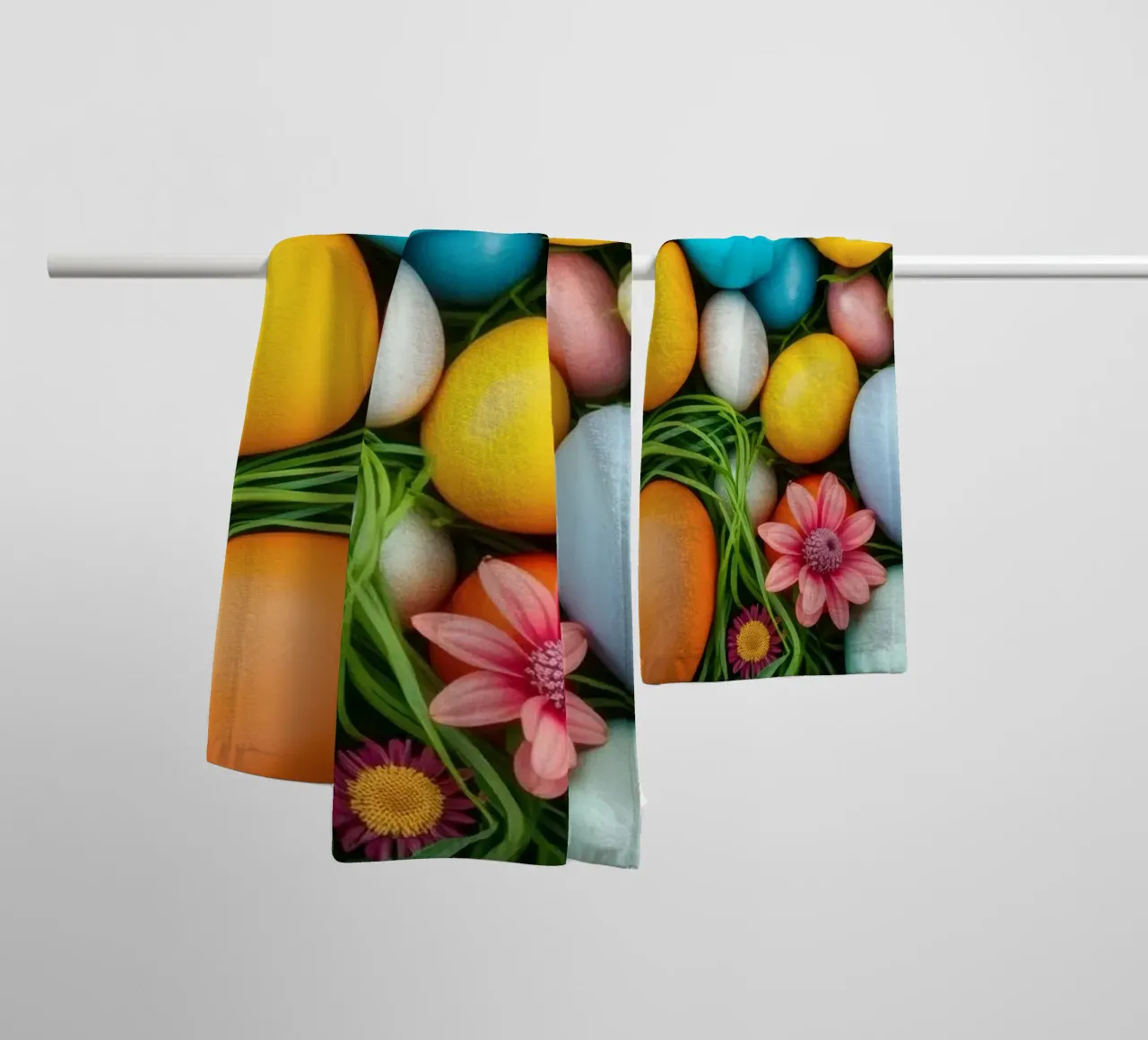 Uova di Pasqua colorate e fiori disposti in una vivace atmosfera primaverile asciugamano da bagno da DesignDoodle