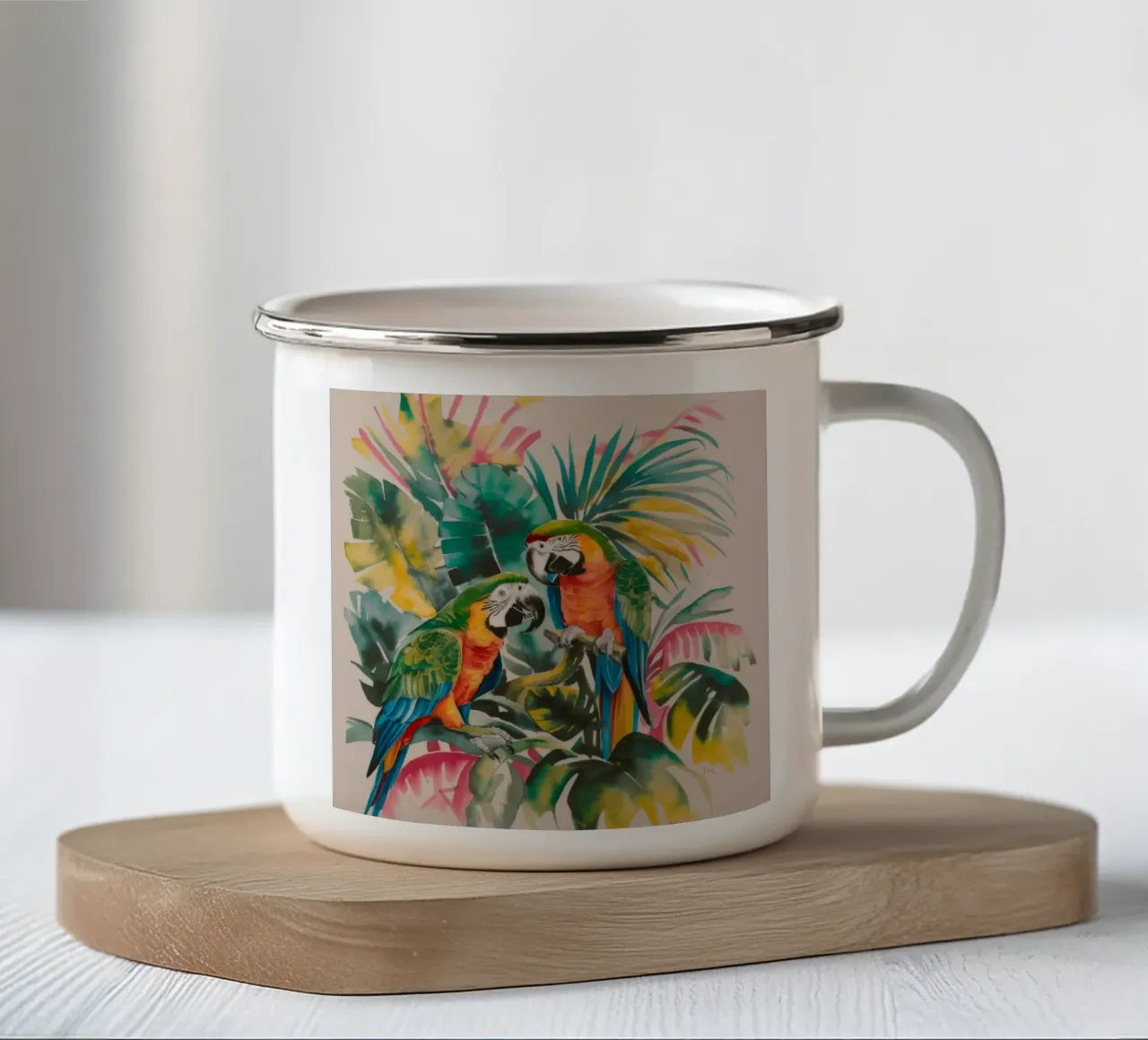 Il paradiso dei pappagalli esotici tazza in smalto da Ebony Carpenter