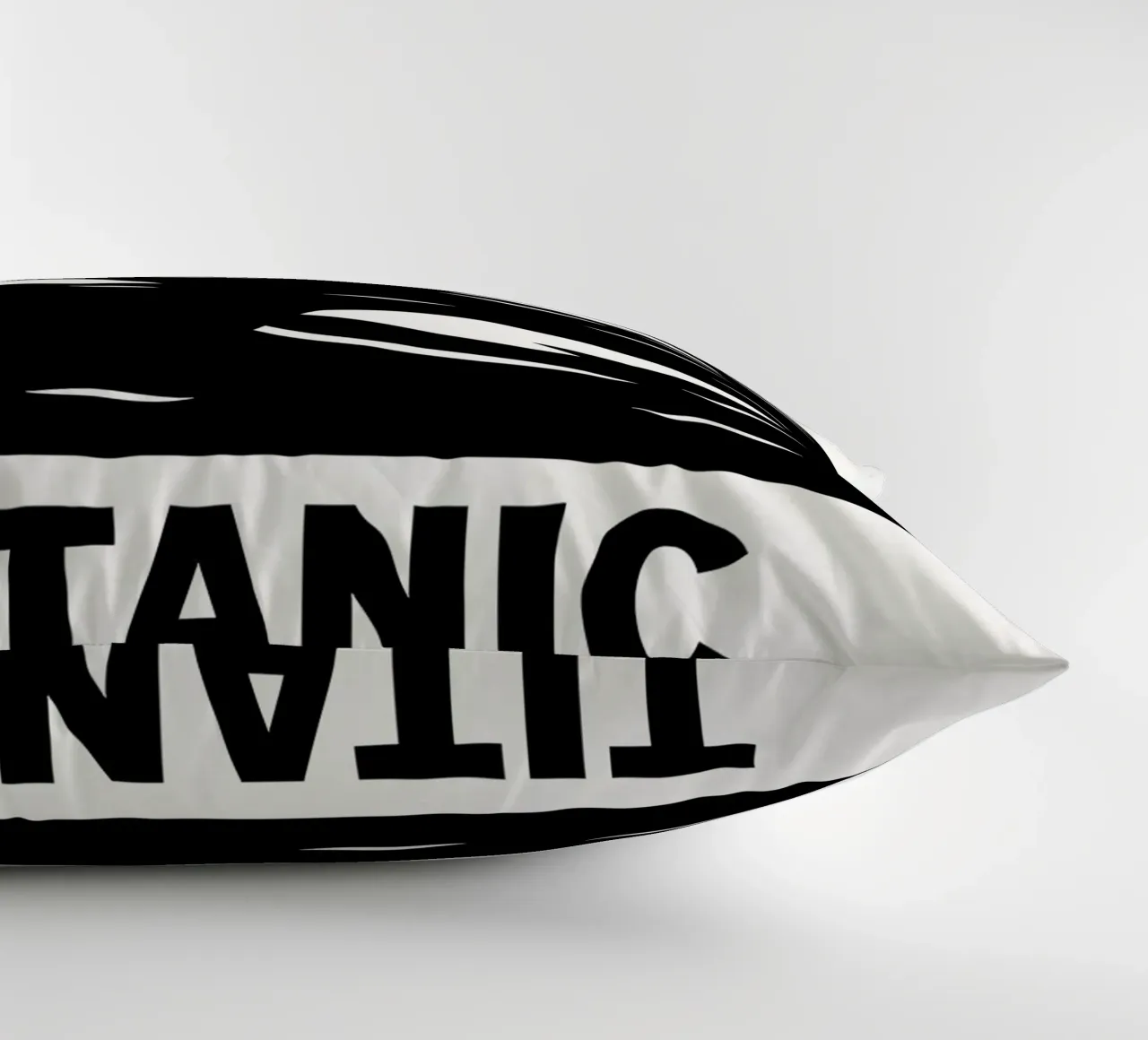 Titanic Print cuscino da MoviesArt