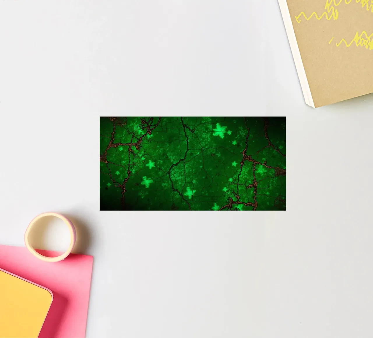 Fond texturé vert vif avec des étoiles autocollant de DesignDoodle