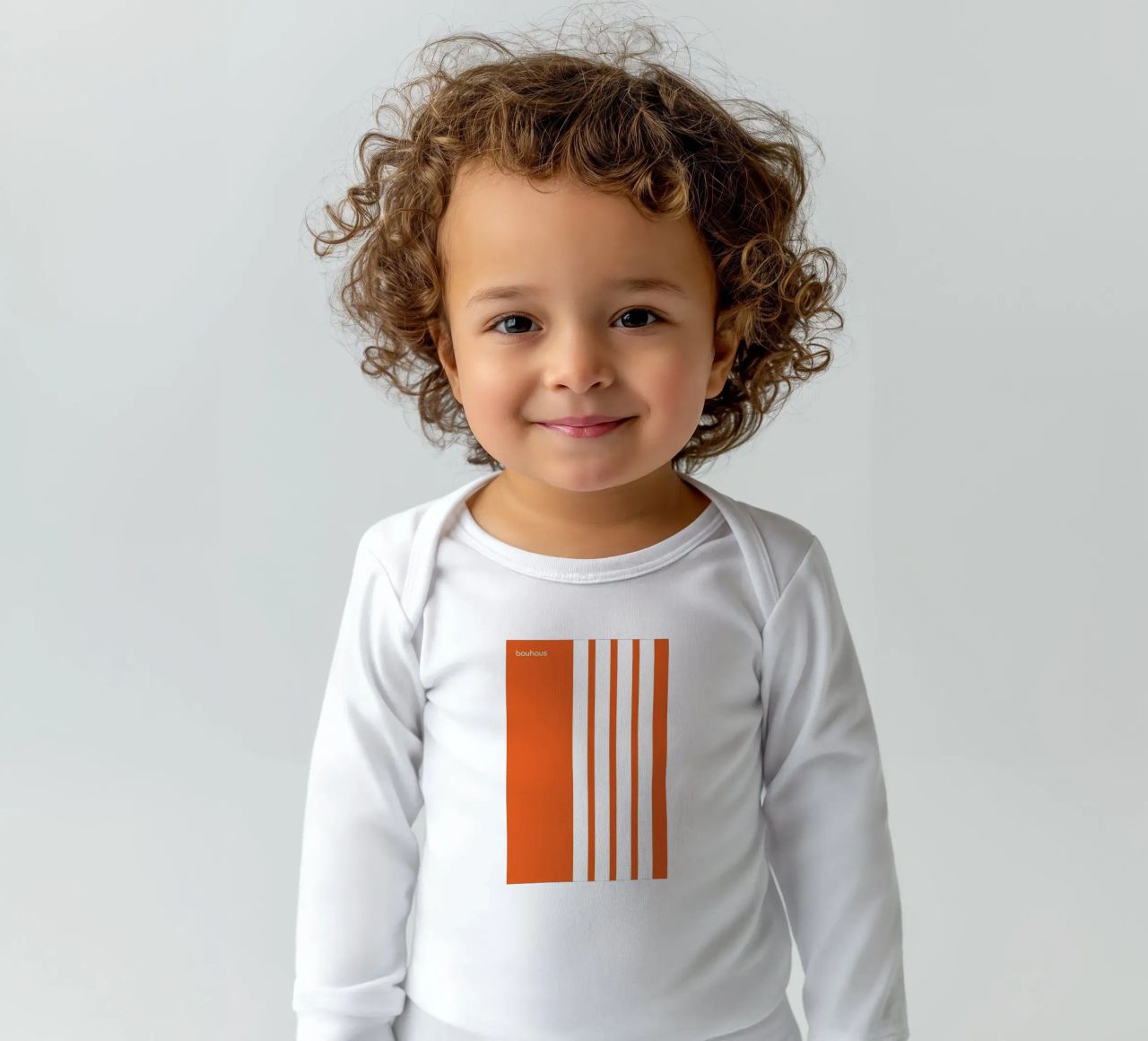Bauhaus Langarm Babybody von jemma.emery