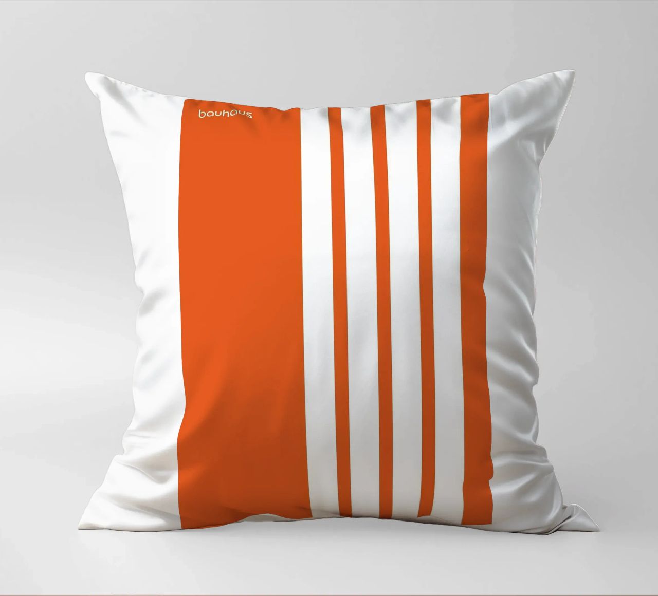 Bauhaus Kissen von jemma.emery