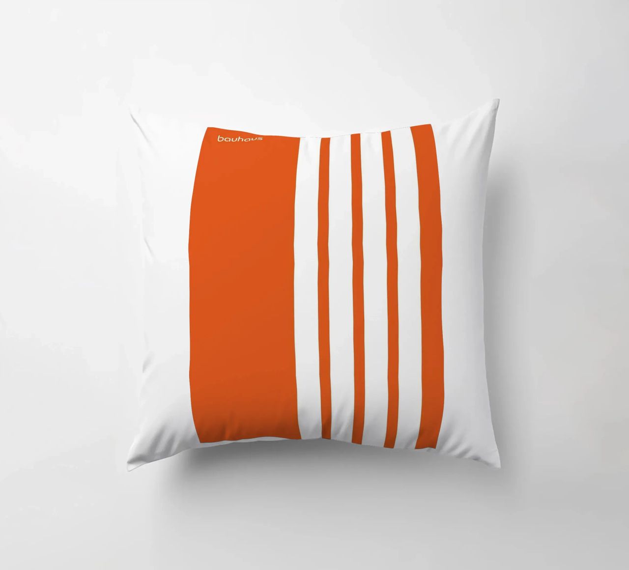 Bauhaus Kissen von jemma.emery